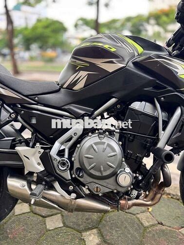 Kawasaki Z650 ABS Đen xanh đẹp mướt nguyên