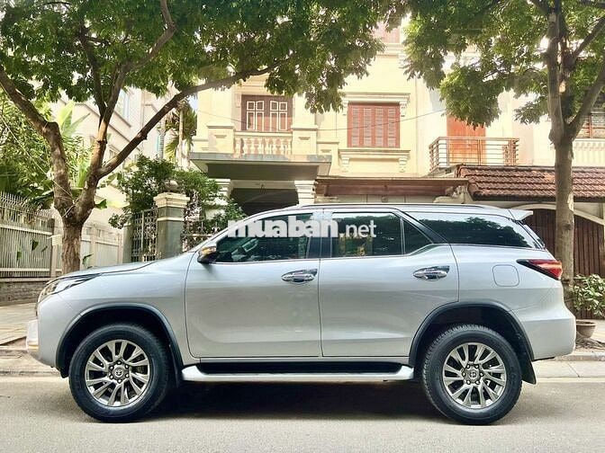 Toyota Fortuner 2.7V 4x4 AT 2021 - 890 Triệu