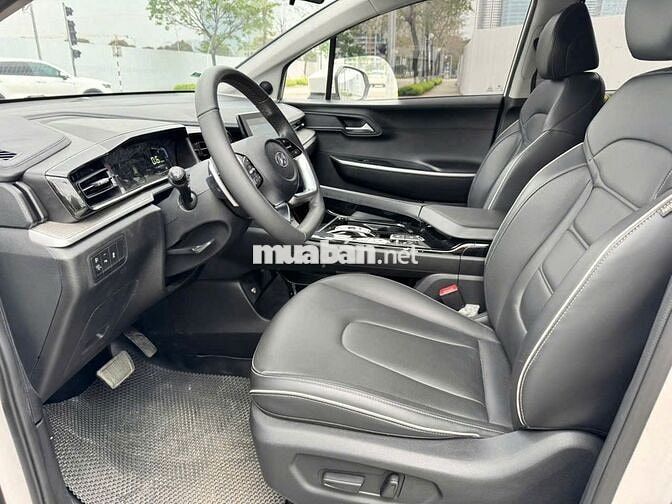 Hyundai Custin 1.5T tiêu chuẩn 2023 Trắng