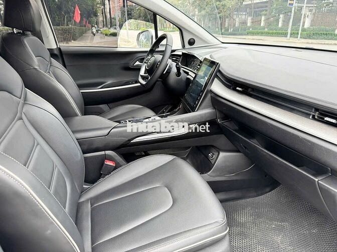 Hyundai Custin 1.5T tiêu chuẩn 2023 Trắng