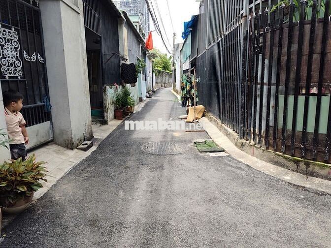 Cần bán nhà ngay tại trung tâm Phường Đông Hoà, TP.HCM, 266m2- 6,7 tỷ