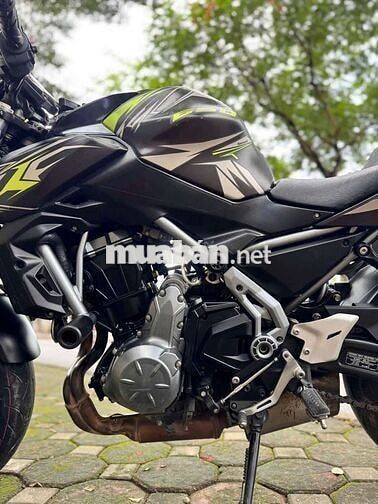 Kawasaki Z650 ABS Đen xanh đẹp mướt nguyên