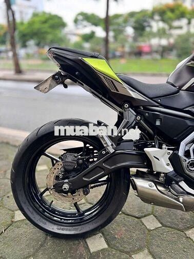 Kawasaki Z650 ABS Đen xanh đẹp mướt nguyên