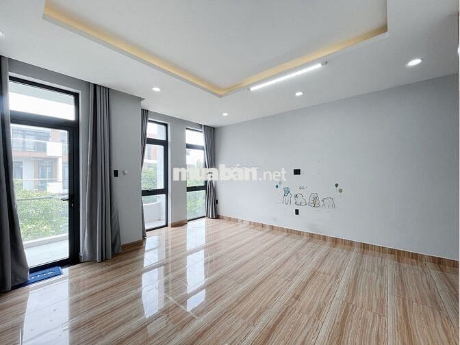 Chính Chủ Cho Thuê Văn Phòng 5x21m Chỉ 13Tr/Tháng - Vạn Phúc City