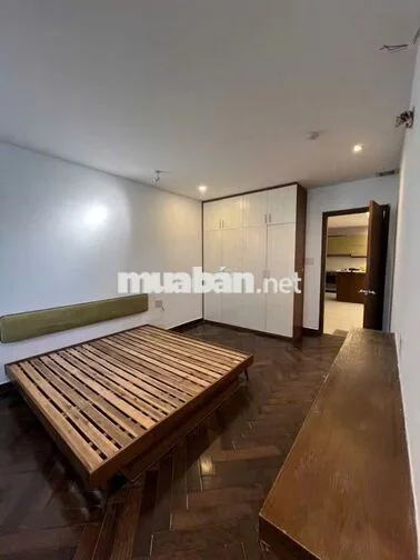Cho thuê căn hộ 130m2, Cao ốc H2, view đẹp