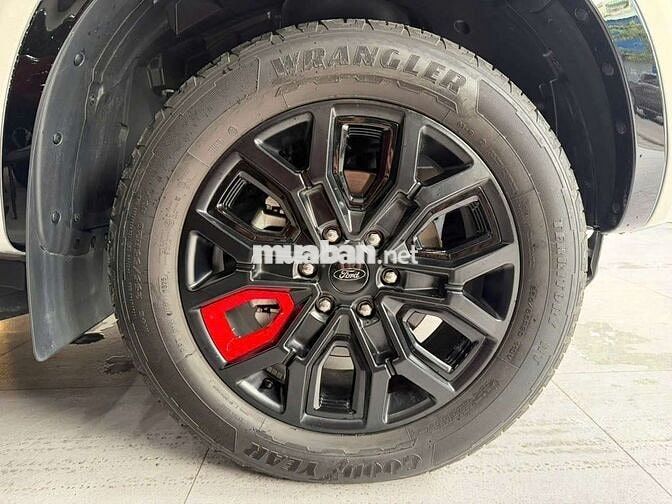 Ford Stormtrak 2025 2.0 Bi Turbo,màu trắng,1v7 km