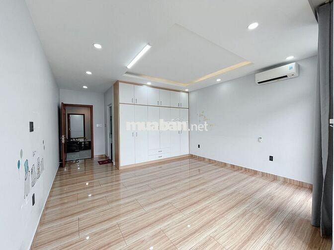 Chính Chủ Cho Thuê Văn Phòng 5x21m Chỉ 13Tr/Tháng - Vạn Phúc City