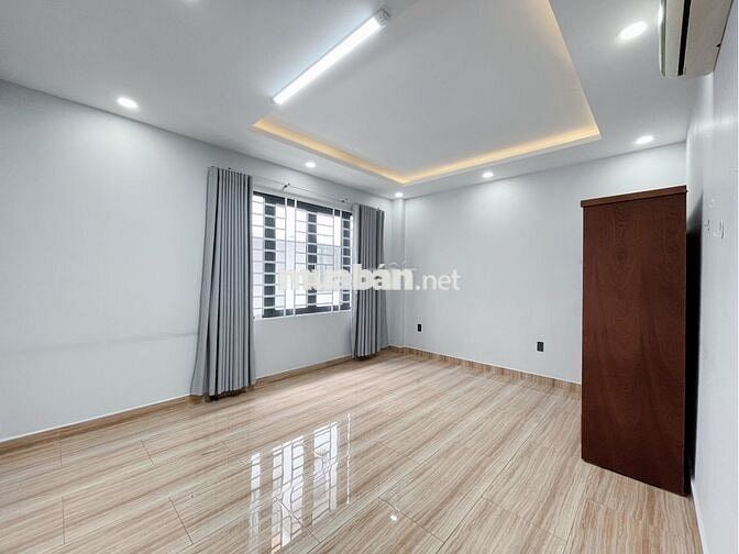 Chính Chủ Cho Thuê Văn Phòng 5x21m Chỉ 13Tr/Tháng - Vạn Phúc City