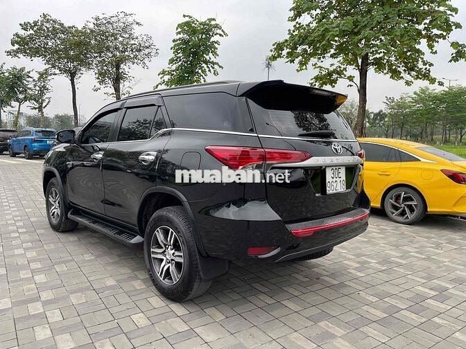 Toyota Fortuner 2017 Số sàn Dầu Nhập khẩu Đen