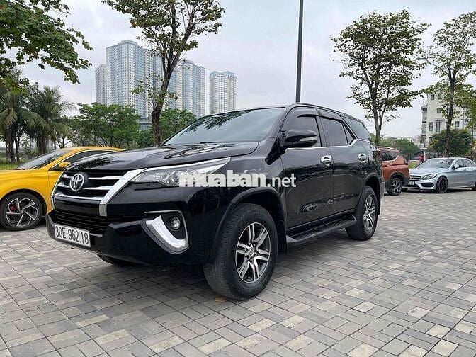 Toyota Fortuner 2017 Số sàn Dầu Nhập khẩu Đen