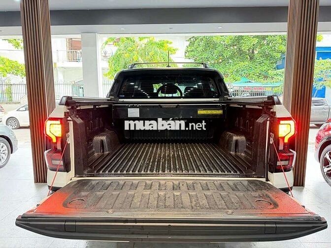 Ford Stormtrak 2025 2.0 Bi Turbo,màu trắng,1v7 km