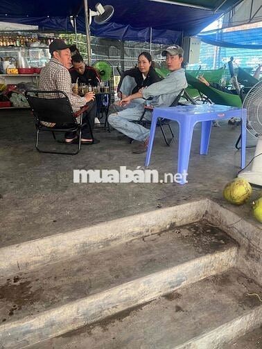 cần sang lại mặt bằng và toàn bộ đồ bán hàng trong quán