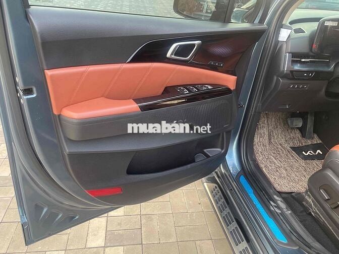 Kia Carnival Signature 2024  ful kịch máy Dầu
