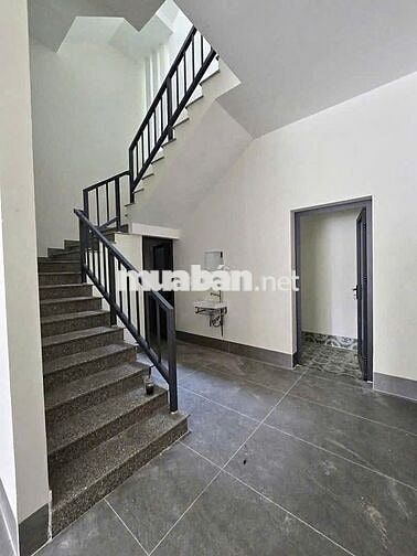 Nhà trệt lầu sân thượng trống suốt đường Mậu Thân chỉ 30 triệu