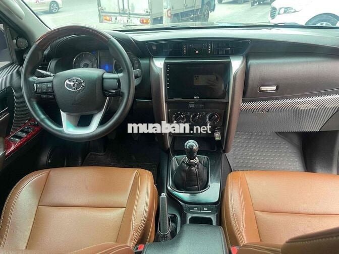 Toyota Fortuner 2017 Số sàn Dầu Nhập khẩu Đen