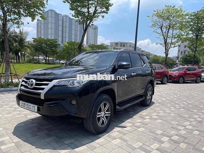Toyota Fortuner 2019 Số sàn Đen