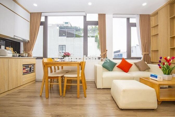 Cho thuê căn hộ dịch vụ 81 Linh Lang, nội thất mới, view siêu đẹp