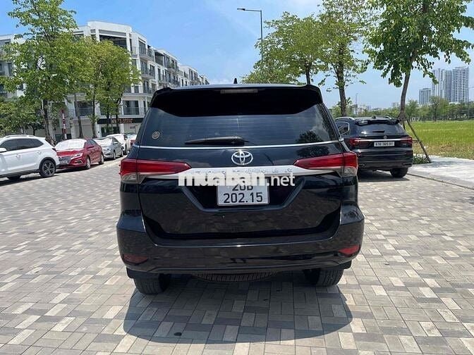 Toyota Fortuner 2019 Số sàn Đen