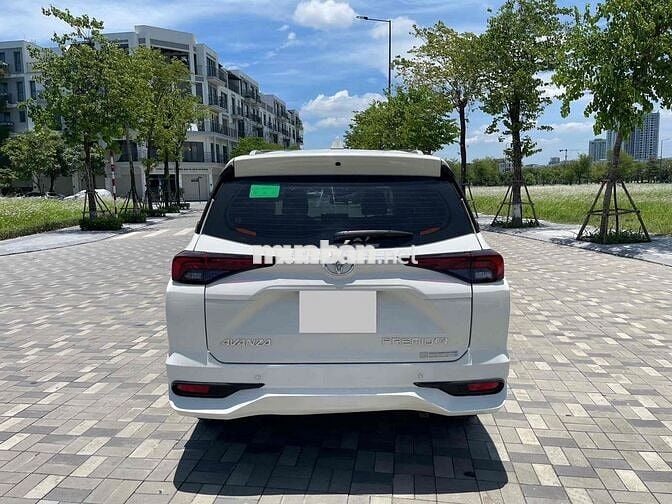 Toyota Venza 2023 1.5AT Premium Trắng