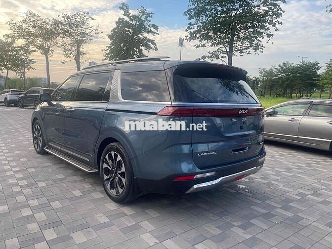 Kia Carnival Signature 2024  ful kịch máy Dầu