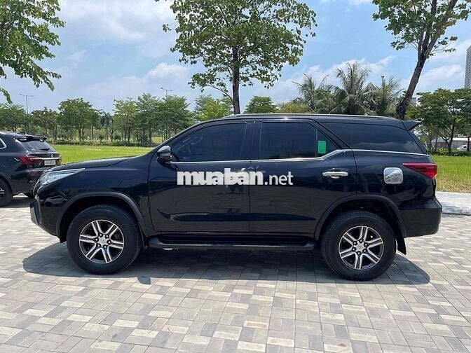 Toyota Fortuner 2019 Số sàn Đen