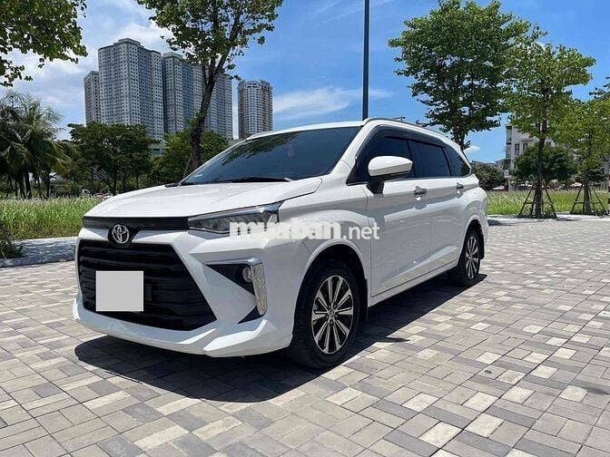 Toyota Venza 2023 1.5AT Premium Trắng