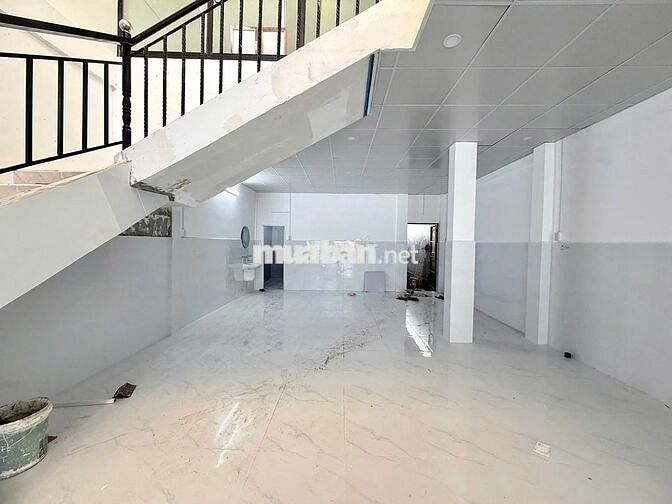 Nhà trệt lửng 4PN ngang 6m mặt tiền đường Nguyễn Văn Cừ chỉ 35 triệu