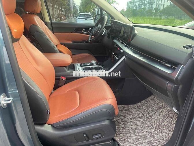 Kia Carnival Signature 2024  ful kịch máy Dầu