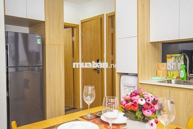 Cho thuê căn hộ dịch vụ 81 Linh Lang, nội thất mới, view siêu đẹp