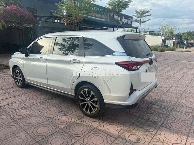 Toyota Veloz Top 2022 Trắng Tự động Nhập khẩu