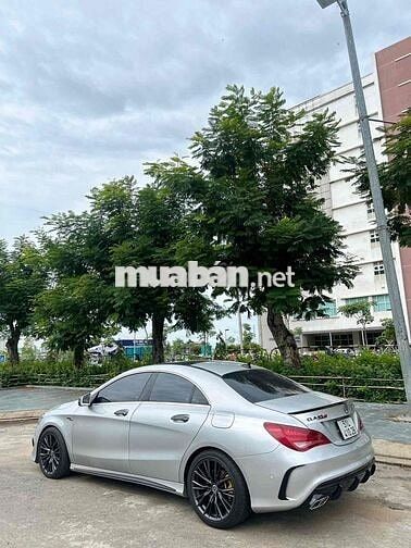 Mercedes-Benz CLA 250 Bạc 50000 km