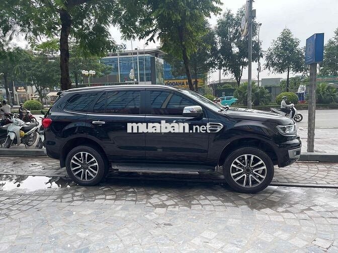 Ford Everest Titanium 4x2 2020 Đen 55000 km