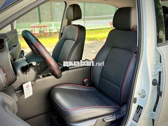 Hyundai i10 hatback 2024 Số tự động Trắng