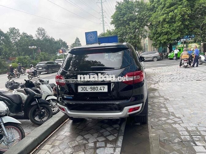 Ford Everest Titanium 4x2 2020 Đen 55000 km