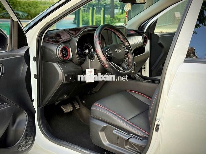 Hyundai i10 hatback 2024 Số tự động Trắng