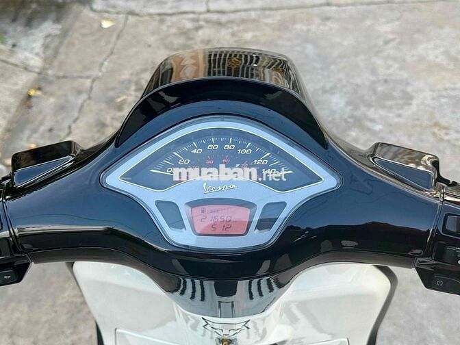 Vespa Sprint 125 2016 Trắng Bstp 9 chủ