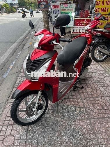 Honda Vision 2025 Cao Cấp màu Đỏ
