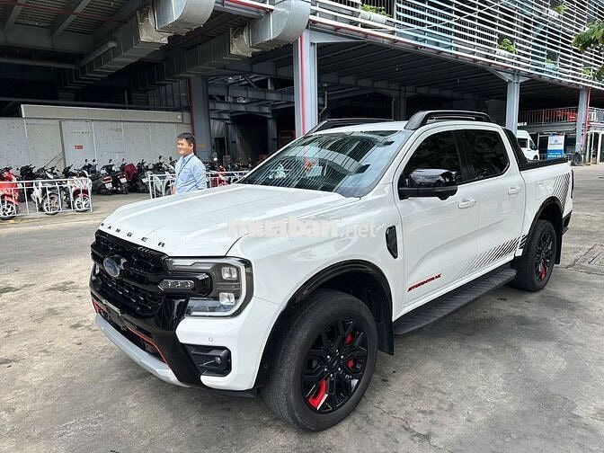 Ford Ranger Stormtrak 2024 4x4 lướt Trắng vay 75%