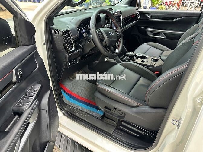 Ford Ranger Stormtrak 2024 4x4 lướt Trắng vay 75%