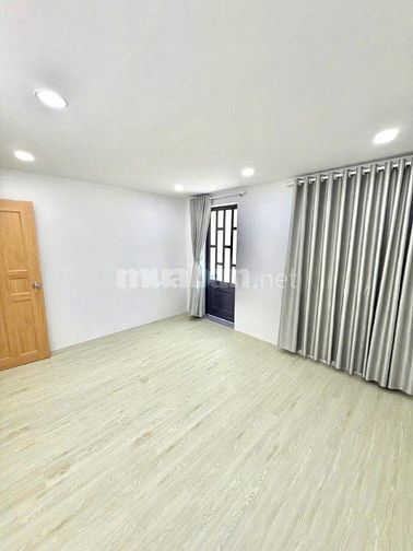 Nhà SHR ngay Cầu Vượt Quang Trung Q12