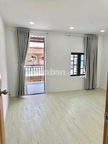 Nhà SHR ngay Cầu Vượt Quang Trung Q12