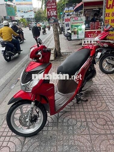Honda Vision 2025 Cao Cấp màu Đỏ