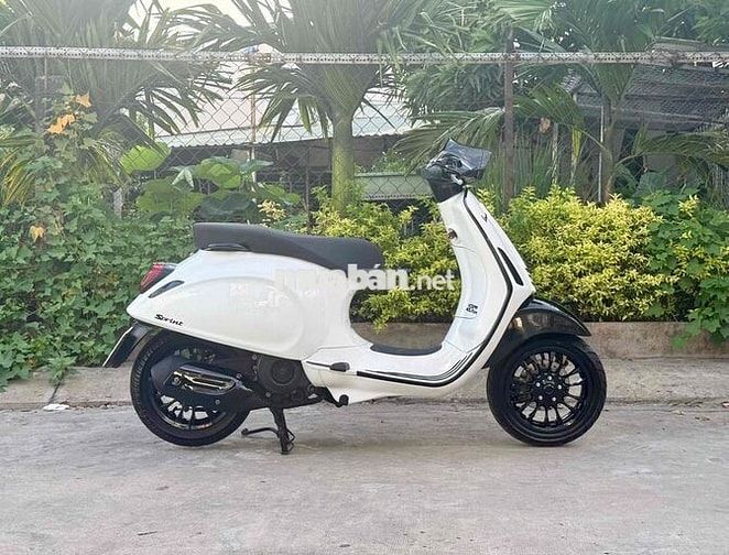 Vespa Sprint 125 2016 Trắng Bstp 9 chủ