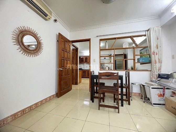 Chung cư Đặng Văn Ngữ 83m2, 2p ngủ, không nội thất, giá 11,5tr/tháng
