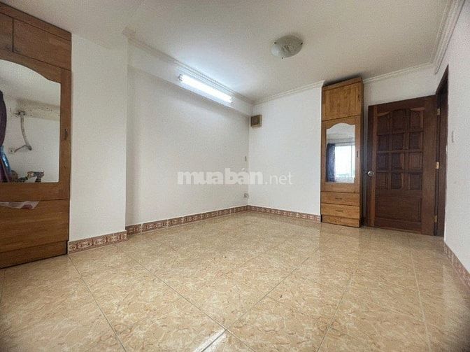 Chung cư Đặng Văn Ngữ 83m2, 2p ngủ, không nội thất, giá 11,5tr/tháng