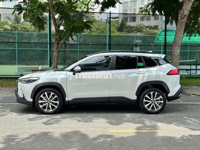 Toyota Corolla Cross 1.8V 2023 Trắng ngọc trai