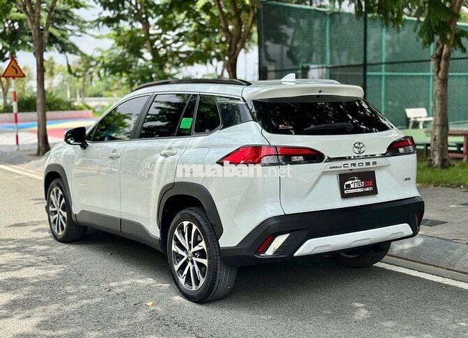 Toyota Corolla Cross 1.8V 2023 Trắng ngọc trai