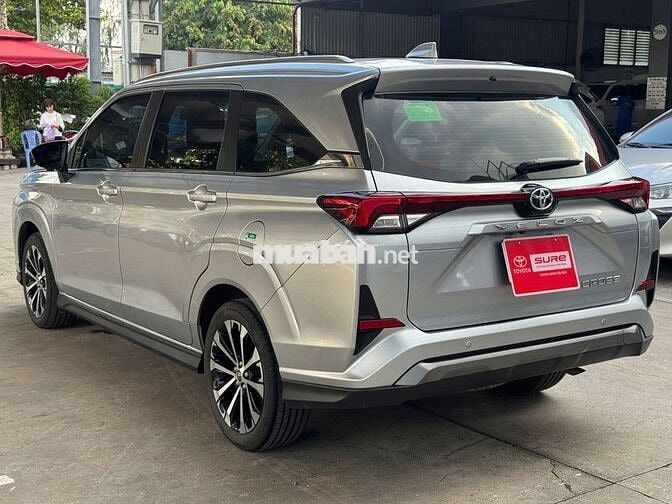 Toyota Veloz Cross Top 2025 Bạc 12.100 km