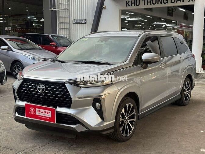 Toyota Veloz Cross Top 2025 Bạc 12.100 km