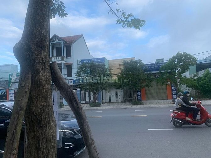 Bán gấp nhà mặt tiền Nguyễn Văn Trỗi đoạn sầm uất